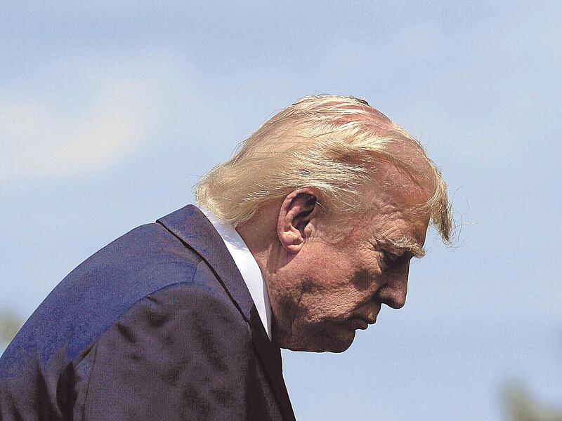 Donald Trump hat die Absichtserklärung mit dem Iran unterschrieben. Darin geht er einen großen Schritt auf das Land zu Donald Trump hat die Absichtserklärung mit dem Iran unterschrieben. Darin geht er einen großen Schritt auf das Land zu
