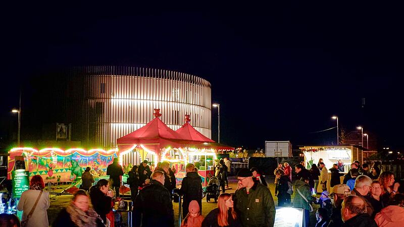 Winterzauber in Coburg Vom 12. bis zum 15. November 2026 findet rund um die Alte Pakethalle in Coburg wieder der „Winterzauber – Am Gleis“ statt.
