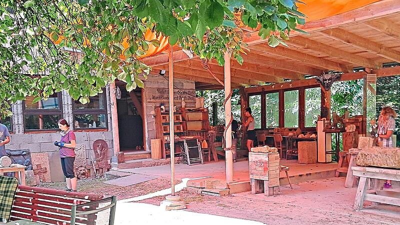 Das idyllische Atelier von Tobias Schreiber im Dobersgrund.Jochen H&uuml;mmrich-Welt