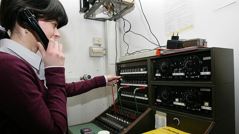 Analoge Technik wie hier in der Bunkeranlage unter dem Landratsamt in Bamberg funktioniert auch bei Stromausfall.