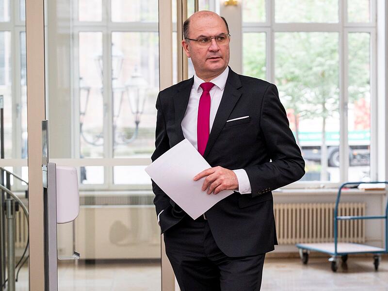 Der bayerische Finanzminister Albert F&uuml;racker.