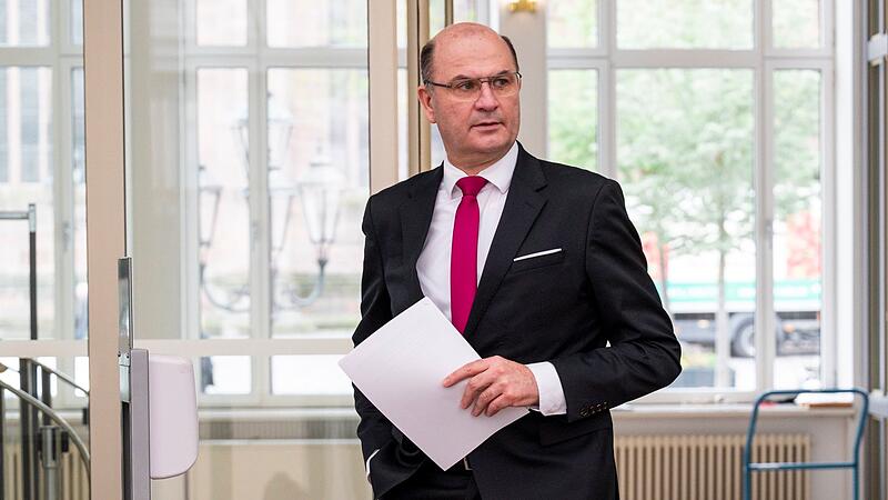 Der bayerische Finanzminister Albert Füracker. Der bayerische Finanzminister Albert Füracker.