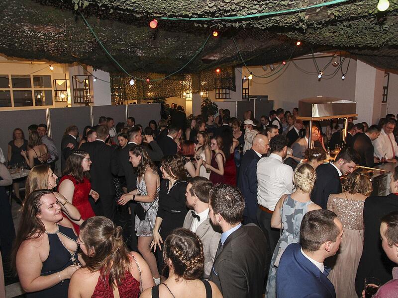 Beim Bauernball in der Kulmbacher Stadthalle tanzten und feierten die Gäste bis tief in die Nacht.2023 Kulmbacher Bauernball