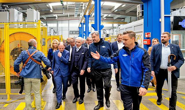 Markus Söder zu Besuch bei Waasner ForchheimSöder bei Waasner Forchheim