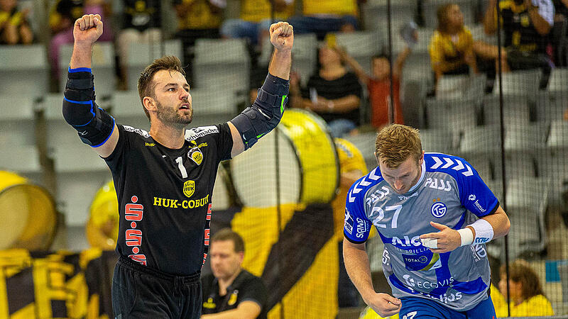 Kein Vorbeikommen: Coburgs Torwart Kristian van der Merwe (li.) war mit 18 Paraden der Matchwinner. Hier scheiterte Gro&szlig;wallstadts Mario Stark (re.).