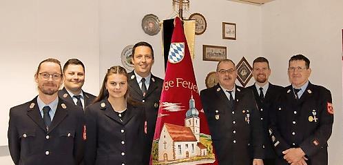 Von links: 2. Vorsitzender Tobias Bauer, 3. Kommandant FF Maßbach Julius Pollak, Schriftführerin Jana Miller, 1. Vorsitzender Lukas Frank, Kassenprüfer Roland Niedt, Kassenprüfer Alexander Bäuml, Kassier Ralf Baumann. Von links: 2. Vorsitzender Tobias Bauer, 3. Kommandant FF Maßbach Julius Pollak, Schriftführerin Jana Miller, 1. Vorsitzender Lukas Frank, Kassenprüfer Roland Niedt, Kassenprüfer Alexander Bäuml, Kassier Ralf Baumann.
