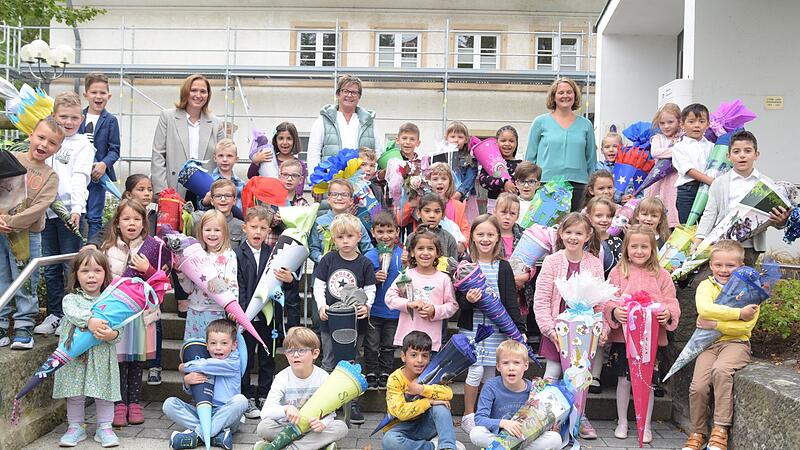 Die Erstklässer der Grundschule Ziegelhütten2022 Schulanfang