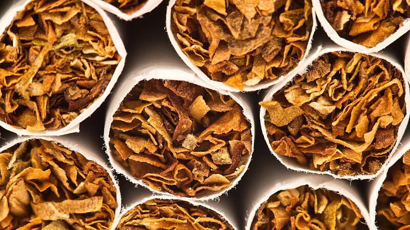 Zur Erh&ouml;hung der Einnahmen will die Regierung unter anderem die  Tabaksteuer erh&ouml;hen. Ab Januar soll die Schachtel dann knapp zehn Euro kosten.