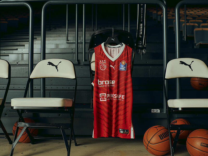 Das Bamberger Heimtrikot f&uuml;r die Saison 2024/25.