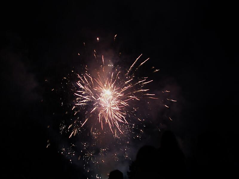 Feuerwerk begeistert Zuschauer
