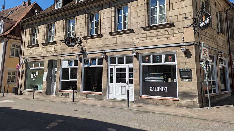 Nach kaum einem Jahr wird das Restaurant Saloniki Grill Haus in Erlangen bald wieder schlie&szlig;en. Wegen grober Verst&ouml;&szlig;e und Hygienem&auml;ngeln haben sich die Betreiber am 13.&nbsp;Mai vor dem Amtsgericht Erlangen verantworten m&uuml;ssen.