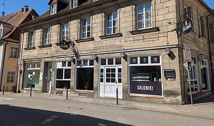 Nach kaum einem Jahr wird das Restaurant Saloniki Grill Haus in Erlangen bald wieder schlie&szlig;en. Wegen grober Verst&ouml;&szlig;e und Hygienem&auml;ngeln haben sich die Betreiber am 13.&nbsp;Mai vor dem Amtsgericht Erlangen verantworten m&uuml;ssen.