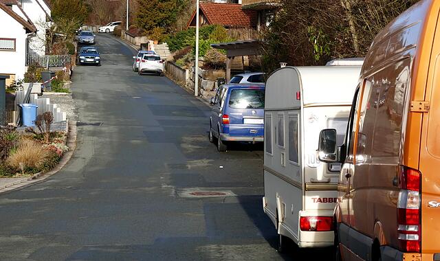 Gemeinderat Trebgast Winterdienst Muss in der Straße „Am Bühl“ in Trebgast ein einseitiges Halteverbot angeordnet werden, um dem Winterdienst die Durchfahrt zu ermöglichen?