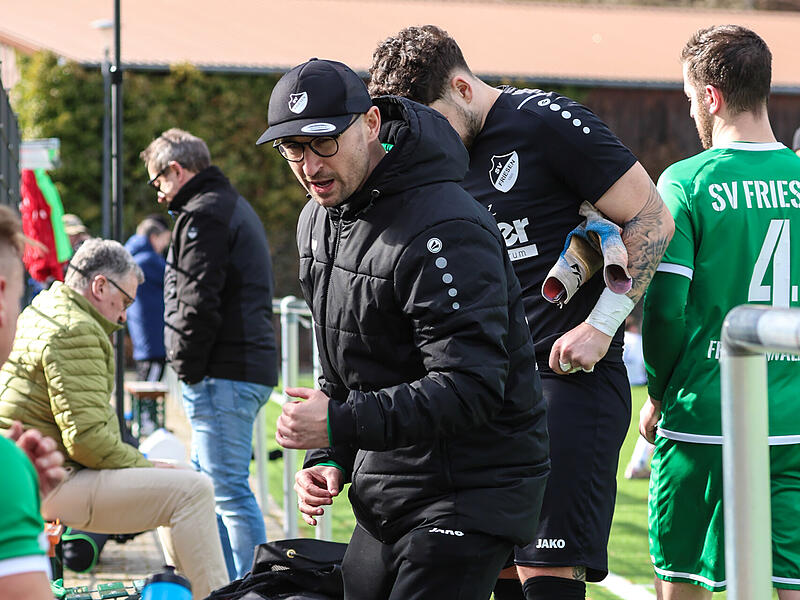 Ist vor dem Re-Start voller Elan: Friesens Coach Frederic Martin.