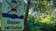 Baden am Basaltsee Steinernes Haus ist verboten. Foto: Marion Eckert