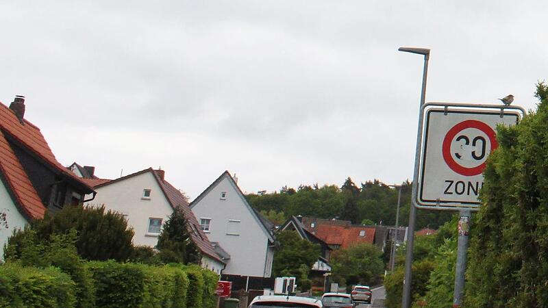 Die Stra&szlig;e &bdquo;Am Klentsch&ldquo; in Lichtenfels ist eine von mehreren Stra&szlig;en, die zur gleichnamigen Siedlung z&auml;hlen.