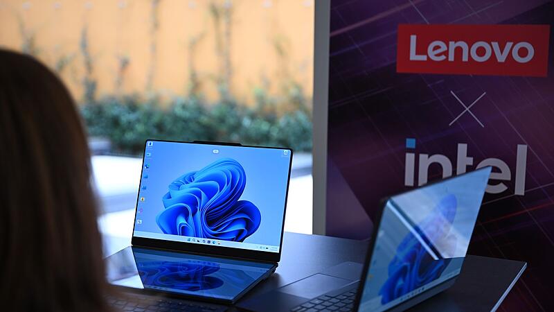 Lenovo-Laptops mit zwei Bildschirmen