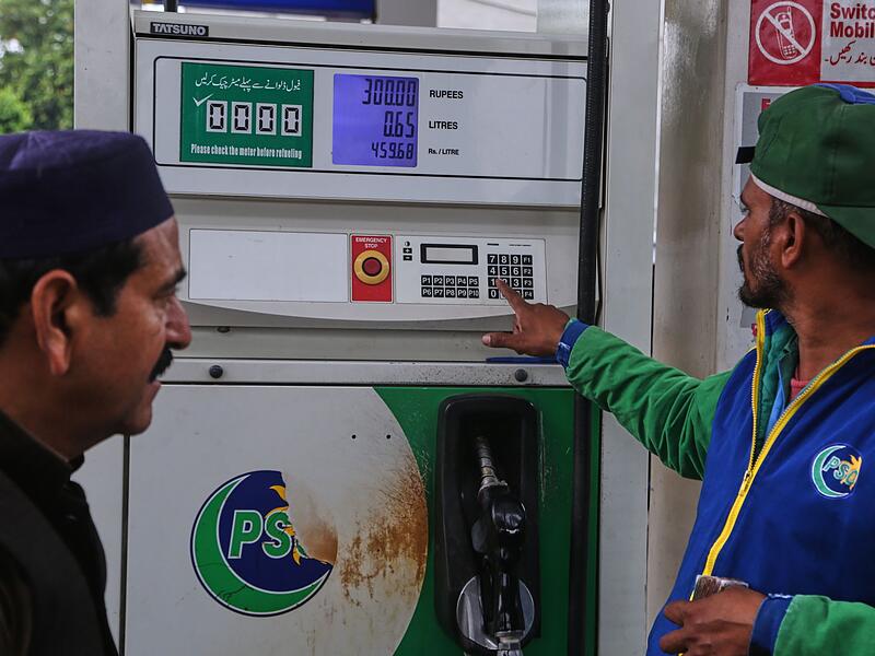Iran-Krieg - Spritpreise in Pakistan