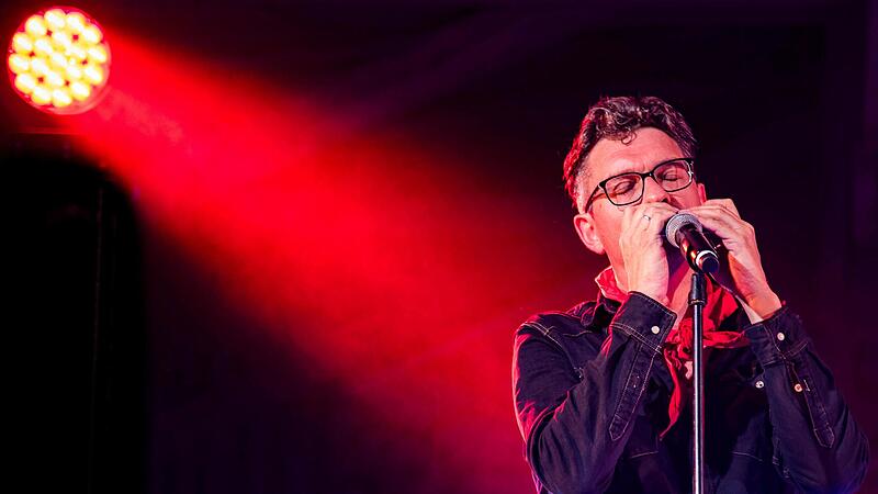 Den Anfang von COltur im Rosengarten macht um 17 Uhr das Christian-Seltmann-Quartett, hier der Kopf der vier, mit „Liedern für Erwachsene“. Den Anfang von COltur im Rosengarten macht um 17 Uhr das Christian-Seltmann-Quartett, hier der Kopf der vier, mit „Liedern für Erwachsene“.