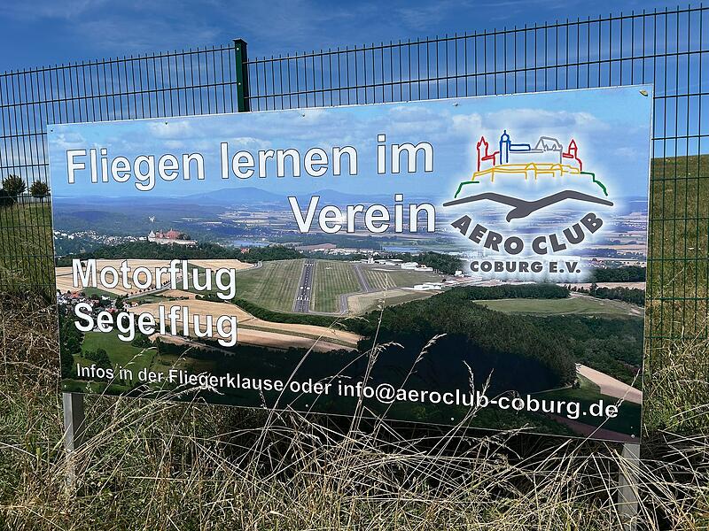 Hier das Logo des Aero Clubs Coburg nochmal auf einem Plakat.