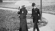 Kaiserin Sisi und Kaiser Franz Joseph im Kissinger Kurpark. Das Foto entstand 1898.