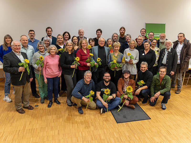 Grüne Coburg Kommunalwahl 2026: Nach der erfolgten Nominierung der Stadtratsliste stellten sich die Coburger Grünen für dieses Foto zusammen.