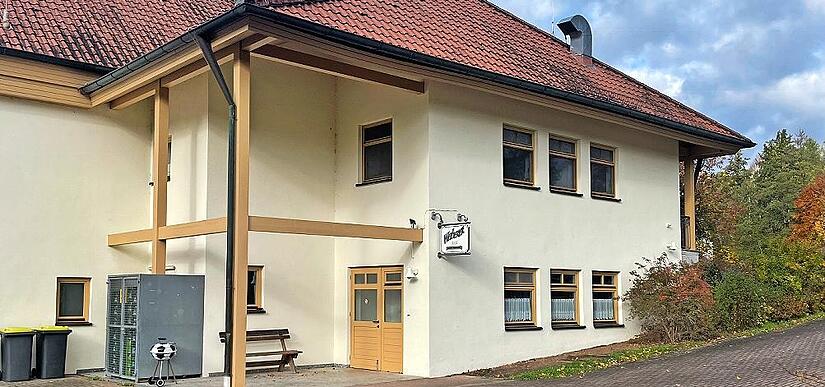 Im Gemeindezentrum befindet sich im Untergeschoss die Kegelbahn, die vom Kegelverein „Alle Neun“ mit Unterstützung der Gemeinde in einen sehr guten Zustand gebracht wurde. Außerdem wünschen Jugendliche einen Raum.