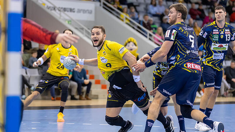 Bartlomiej Bis (mit Ball) und der HSC 2000 Coburg setzten sich gegen die Rhein-Neckar L&ouml;wen durch.