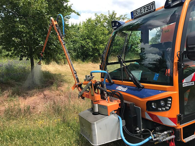 Wann muss ein Baum gegossen werden? In Erlangen läuft ein Pilotprojekt zur Messung der Bodenfeuchte. Wann muss ein Baum gegossen werden? In Erlangen läuft ein Pilotprojekt zur Messung der Bodenfeuchte.
