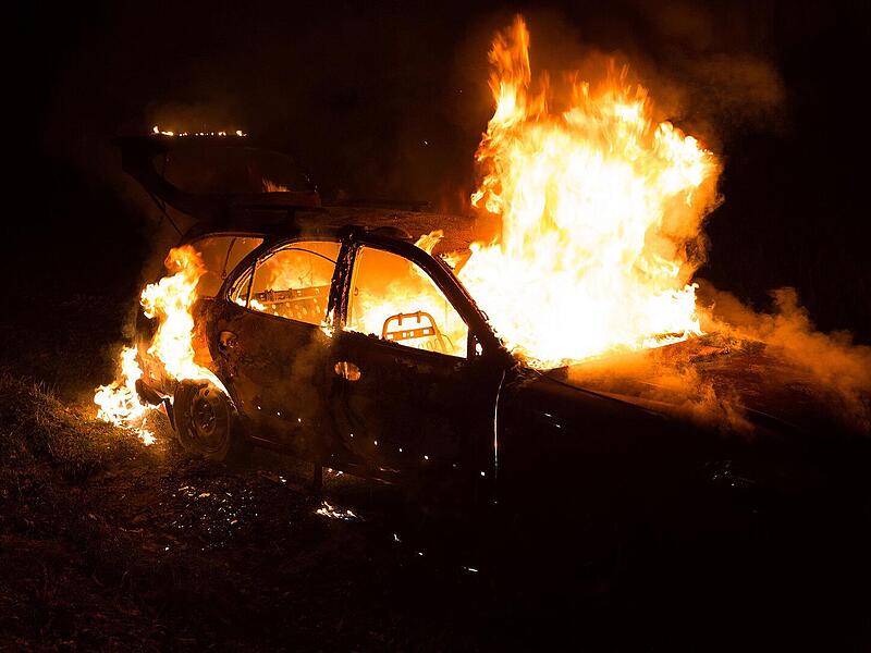 Kulmbach: Abgebranntes Auto sorgt für Rätsel - Kripo ermittelt Kulmbach: Abgebranntes Auto sorgt für Rätsel - Kripo ermittelt