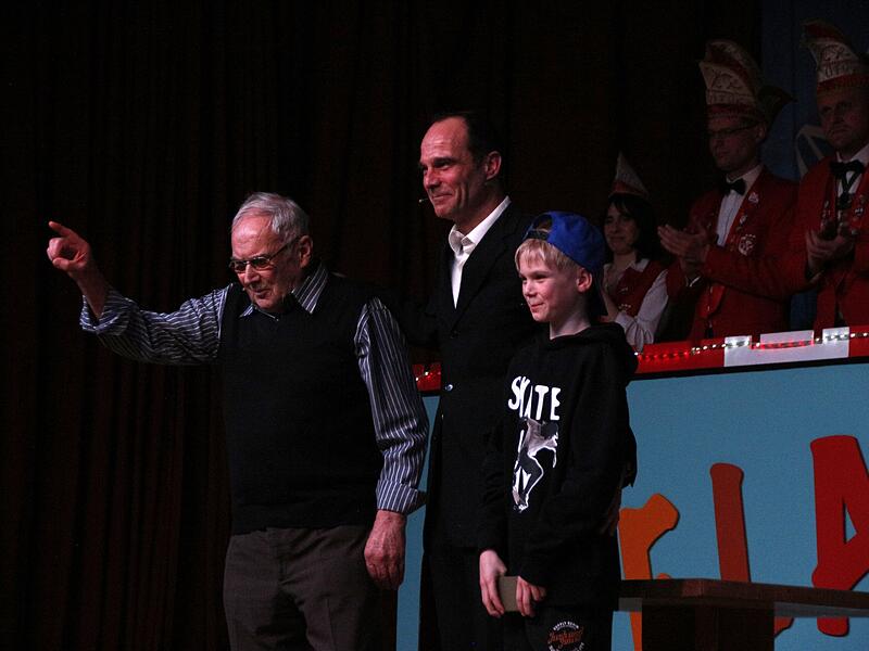 Josef (88), Bernd (55) und Maximilian Waldner(11) zogen das Publikum mit ihrem Generationensketch in den Bann.