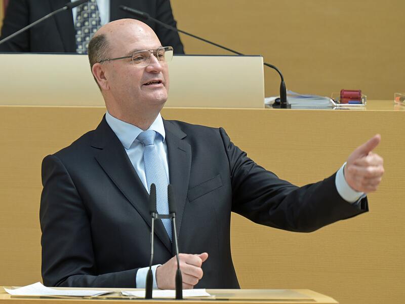 Albert F&uuml;racker