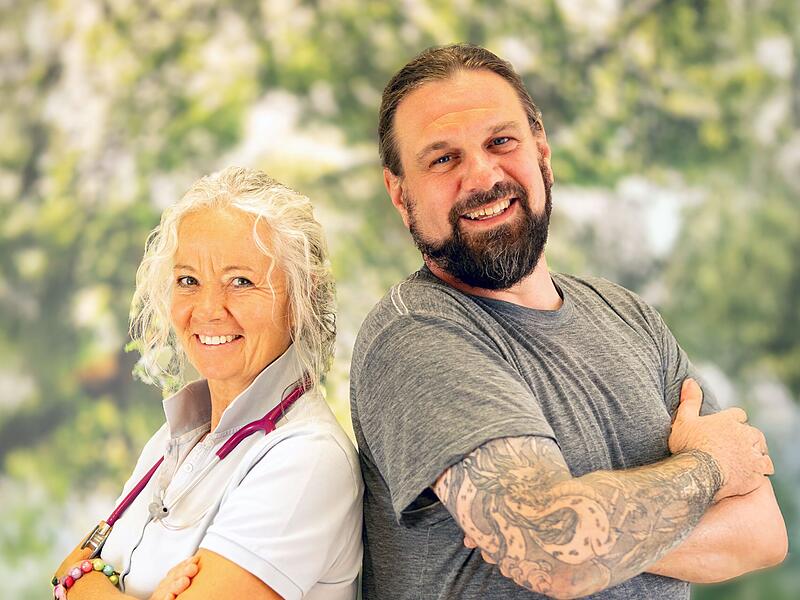Stefanie Kober und Holger Schramm sind die gro&szlig;en S&auml;ulen beim Vitalwerk in Steinwiesen.
