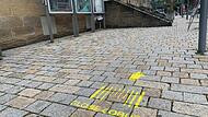 So geht’s zum Globe! Vom Landestheater Coburg führt jetzt eine gelbe Spur –quer durch die Stadt – bis zum ehemaligen Güterbahnhofsgelände. So geht’s zum Globe! Vom Landestheater Coburg führt jetzt eine gelbe Spur –quer durch die Stadt – bis zum ehemaligen Güterbahnhofsgelände.