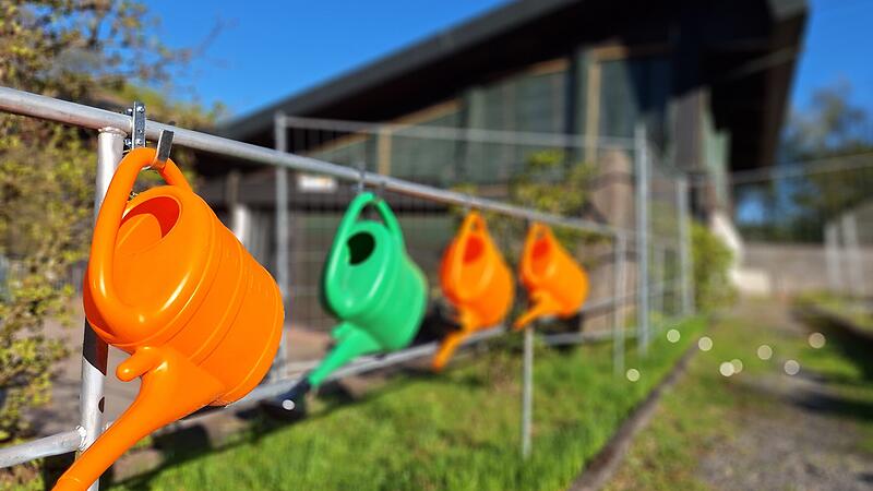 Aussegnungshalle Waldfriedhof Bad Br&uuml;ckenau: Notsicherung