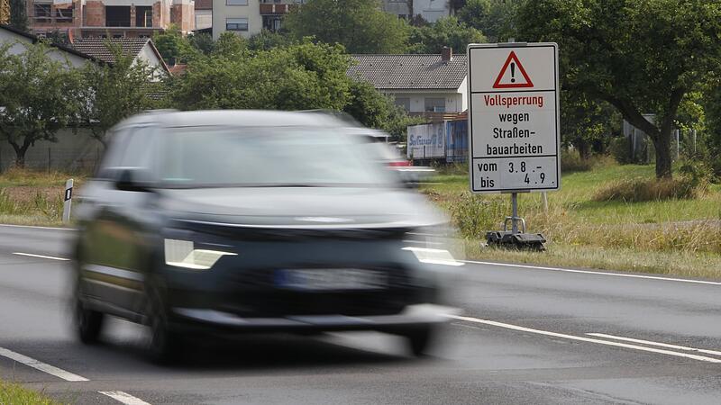 Ab Donnerstag (6. August) wird die B 287 zwischen der Anschlussstelle Hammelburg und Euerdorf gesperrt. Zur Ank&uuml;ndigung auf der Tafel ab Montag, den 3. August, schreibt das Bauamt: &bdquo;Die letzte Information der Baufirma war der 6. August.&ldquo;