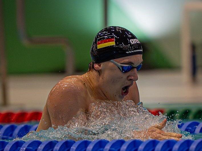 Der sehbehinderte Harsdorfer Schwimmer Kimi Br&uuml;ckner wurde in Berlin vierfacher Deutscher Meister.