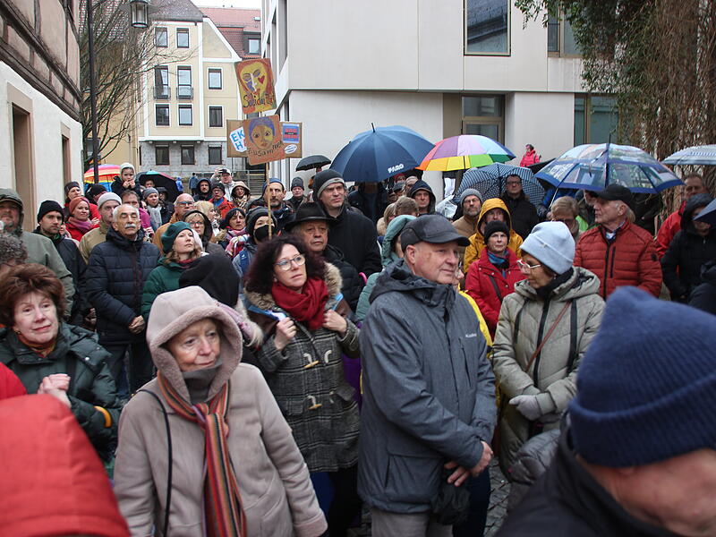 Demokratie Demo "Nie wieder ist jetzt in Bad KissingenDemokratie Demo "Nie wieder ist Jetzt" in Bad Kissingen