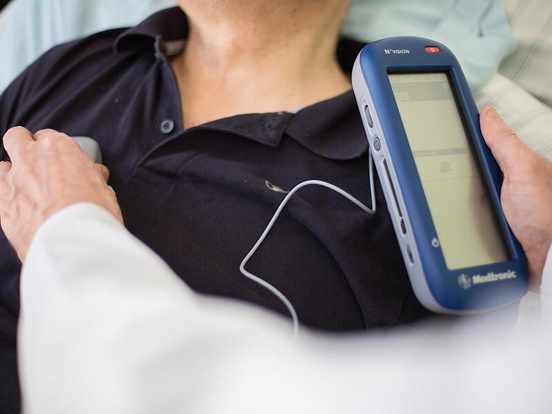 Ist ein Hirnschrittmacher der Durchbruch für Parkinson-Patienten?Forchheim & Fränkische Schweiz Ist ein Hirnschrittmacher der Durchbruch für Parkinson-Patienten?Forchheim & Fränkische Schweiz