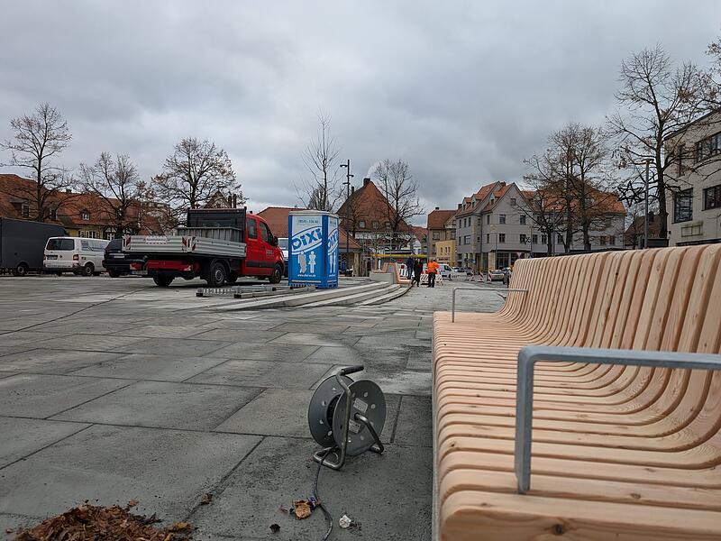 Paradeplatz ForchheimParadeplatz Forchheim Eindrücke vom 29. November, seit der Verkehr am Paradeplatz wieder freigegeben ist.