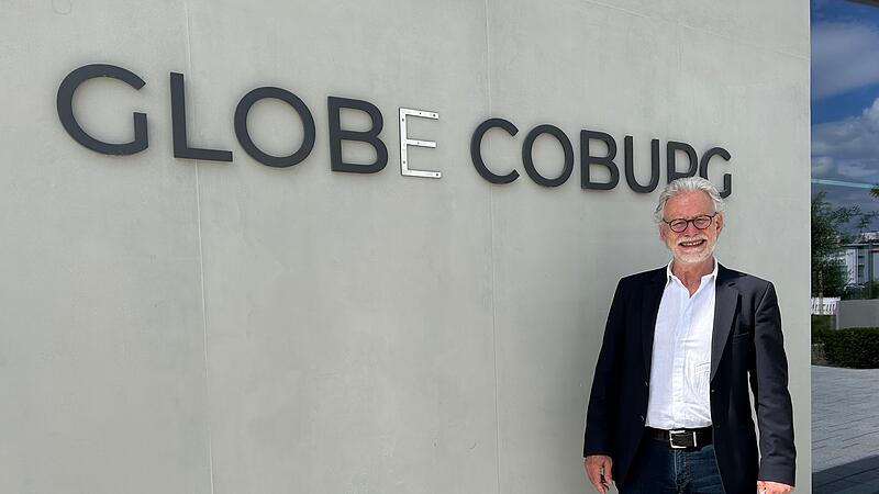 Globe Coburg Auch wenn das „E“ zurzeit fehlt: Interimsintendant Ulrich Peters freut sich auf seine erste Spielzeit im Globe, der Interimsspielstätte des Landestheaters Coburg.