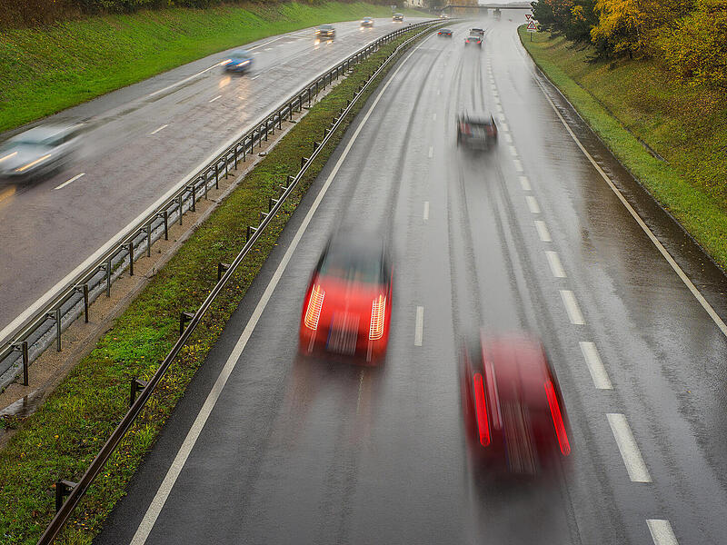 Geisterfahrer, Gegenverkehr, Auto, Autobahn