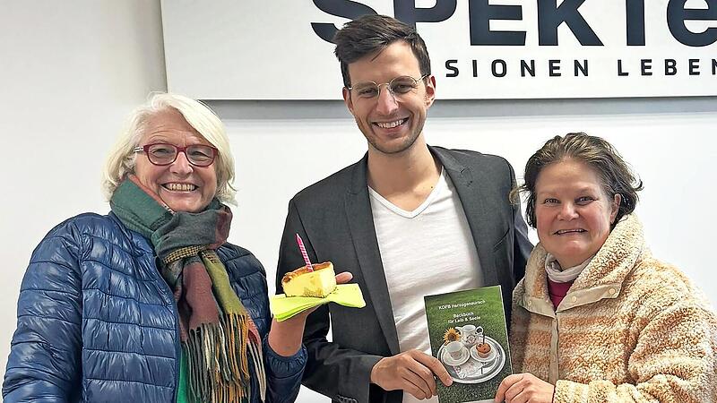 Florian Brodrecht (M.) bei der Präsentation des Backbuchs. Florian Brodrecht (M.) bei der Präsentation des Backbuchs.