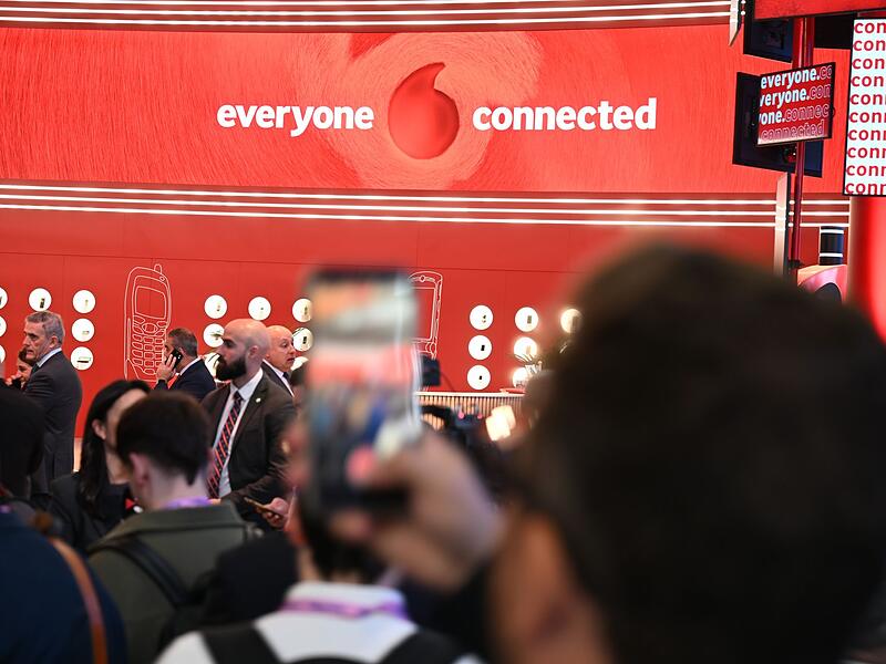 Vodafone-Messestand beim MWC Vodafone-Messestand beim MWC