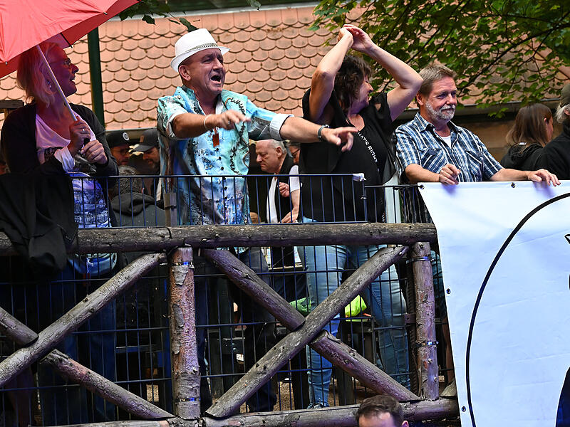 Nach einer Pause kehrte die Veranstaltung 4 Kings in den Kellerwald zur&uuml;ck: Das sorgte f&uuml;r gute Laune bei den Zuschauern.