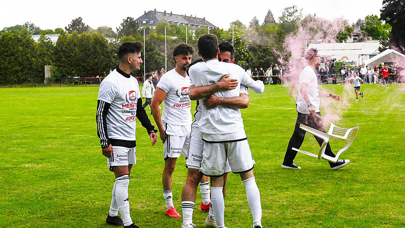 Nach einem 4:0-Sieg gegen den TSV Rossach feierte der SV Bosporus Coburg am Sonntag die Meisterschaft in der Kreisklasse 3 Coburg.