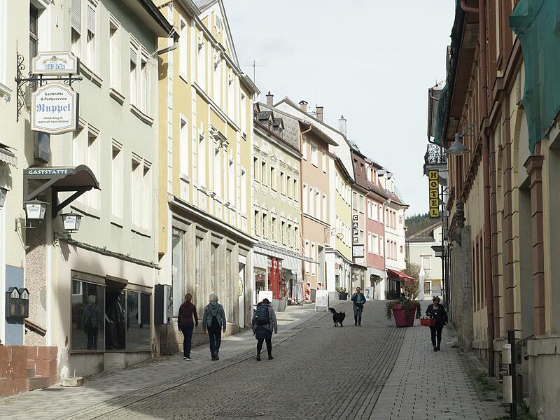 Wie lässt die Innenstadt von Bad Brückenau sich wieder mit Leben füllen? Wie lässt die Innenstadt von Bad Brückenau sich wieder mit Leben füllen?