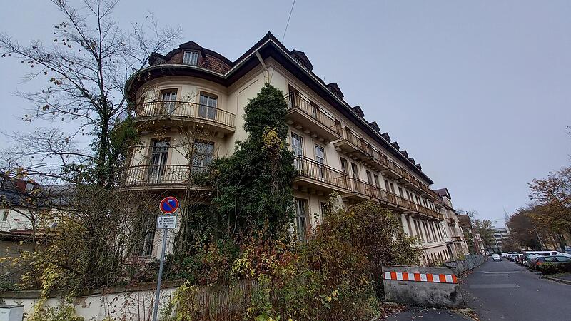 Die Situation am früheren Sanatorium Apolant in der Menzelstraße verschlechtert sich. Jetzt hat die Stadt neue Notsicherungsmaßnahmen angeordnet. Die Situation am früheren Sanatorium Apolant in der Menzelstraße verschlechtert sich. Jetzt hat die Stadt neue Notsicherungsmaßnahmen angeordnet.