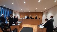 Das Schöffengericht unter Vorsitz von Richter Christoph Gillot  verkündet das Urteil gegen den Angeklagte: Er soll ins Gefängnis.