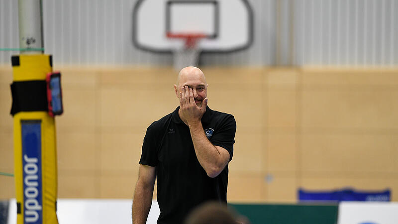 Georg Schäfer Halle, CERATONIA Volleys Eltmann vs. Enervigo Volleys Dresden Eltmanns Trainer Vladimir Rakic will mit seinem Team in Grafing den zweiten Sieg einfahren.
